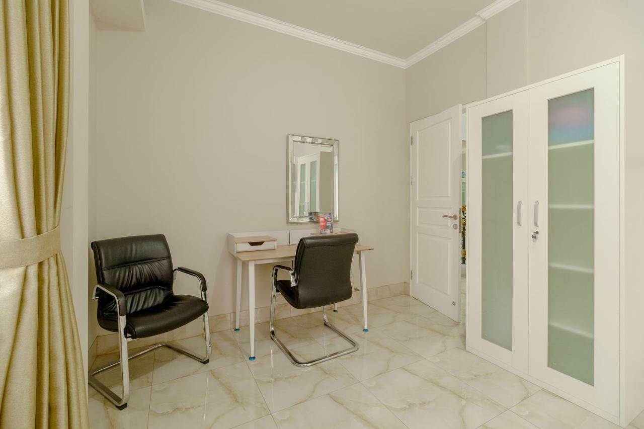 מלון בנדונג Reddoorz Near Taman Makam Pahlawan Cikutra מראה חיצוני תמונה