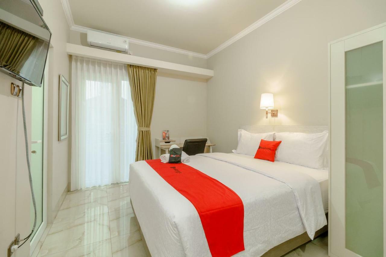 מלון בנדונג Reddoorz Near Taman Makam Pahlawan Cikutra מראה חיצוני תמונה