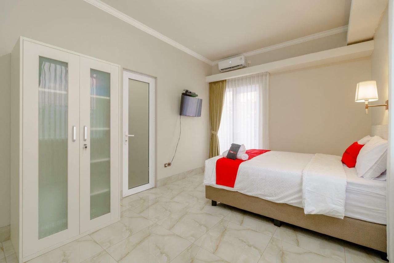 מלון בנדונג Reddoorz Near Taman Makam Pahlawan Cikutra מראה חיצוני תמונה