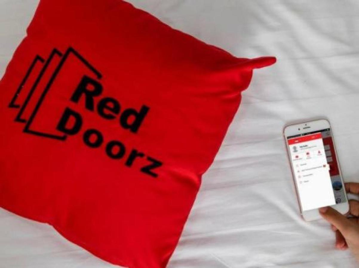 מלון בנדונג Reddoorz Near Taman Makam Pahlawan Cikutra מראה חיצוני תמונה